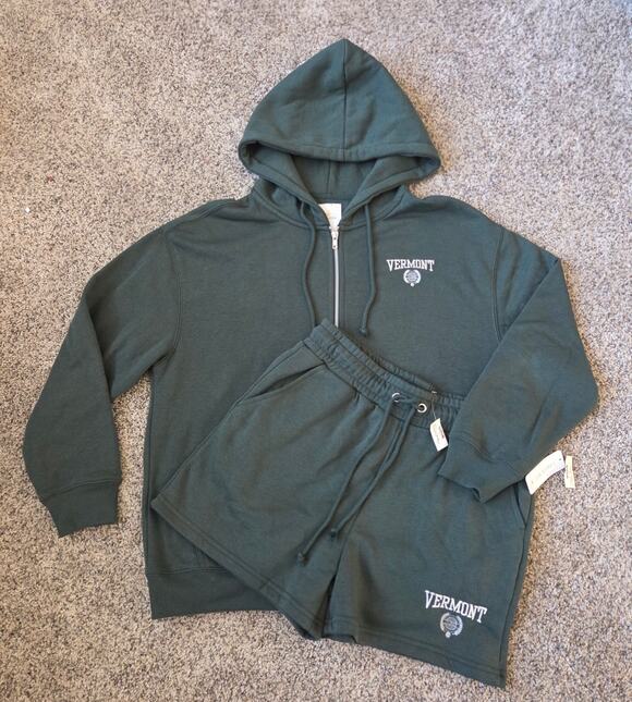 Lazy Sundays Sweaters - NWT Womans Vermont Lounge Set Dark Green Zip Up Hoodie & Shorts Set Size Med.